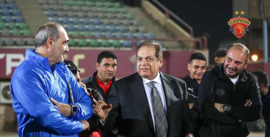 أبو العينين للاعبي سيراميكا: أنتم فريق كبير.. قاتلوا لتمثيل مصر أبو العينين للاعبي سيراميكا: أنتم فريق كبير.. قاتلوا لتمثيل مصر