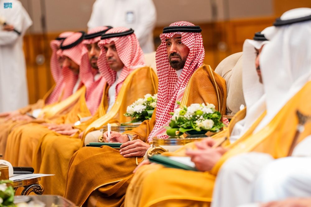 وزير الموارد البشرية والتنمية الاجتماعية يشهد توقيع اتفاقيات تنموية - واس