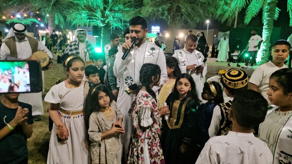 ”المسحراتي“ يعود إلى شوارع صفوى وسط تفاعل كبير من الأهالي والأطفال