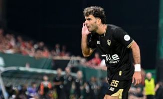 خاص : محاولات لقتريب وجهات النظر بين والد زيزو وممدوح عباس .. وتعليق من الزمالك اليوم