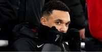 مساحات سبورت : جماهير ليفربول تحرق قميص أرنولد بعد اقترابه من ريال مدريد (فيديو) مساحات سبورت : جماهير ليفربول تحرق قميص أرنولد بعد اقترابه من ريال مدريد (فيديو)