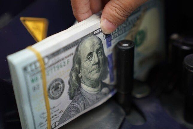 سعر الدولار اليوم