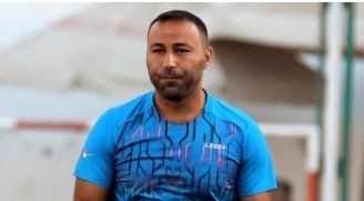 رحيل لاعب ومدرب السابق عن تدريب فريقه بعد 3 ايام فقط من تولية المهمة
