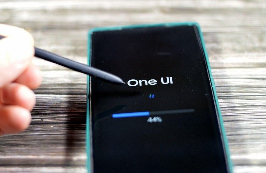 سامسونغ تطرح تحديث One UI 7 لهواتفها الرائدة