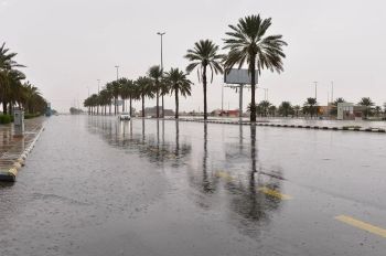 أمطار متوسطة ورياح شديدة على منطقة الباحة حتى السابعة مساءً