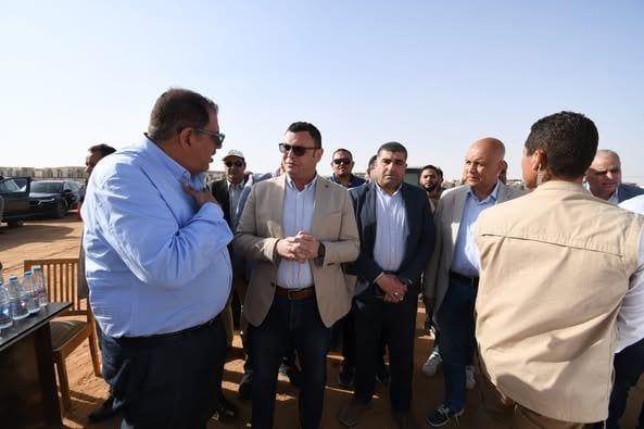 وزير الإسكان يختتم جولته اليوم بتفقد مشروعات تنفيذ شبكات المرافق بمنطقتي جنيفة والرابية بمدينة الشروق