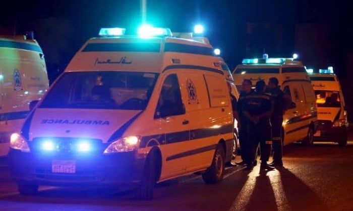 بالأسماء.. 10 مُصابين في انقلاب سيارة عمالة زراعية بصحراوي البحيرة