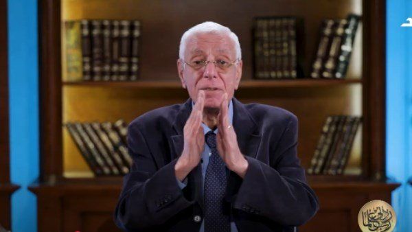 «الرجولة صفة».. حسام موافي يروي موقف مع طالب يرتدي سلسلة وبنطلون مقطوع