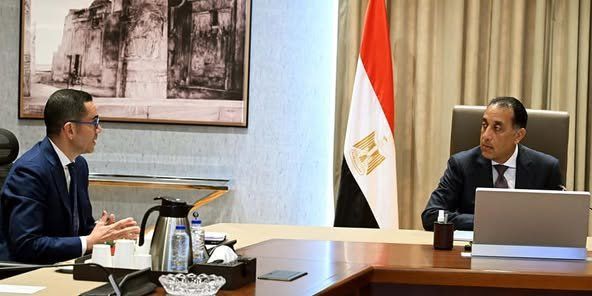 «مدبولي» يبحث مع وزير الاستثمار تطوير منظومة الجمارك وتحسين مناخ الاستثمار