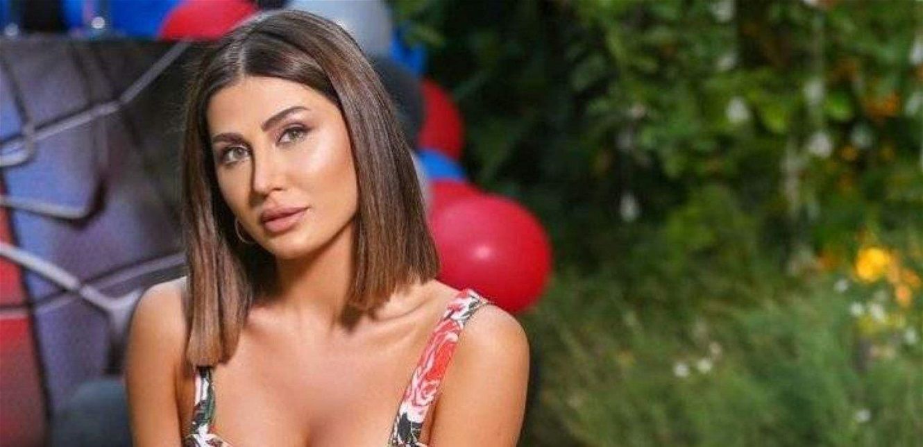 ارتدت كروب توب ضيق... هبة نور تستعرض رشاقتها بلوك رياضي من داخل الجيم (فيديو)