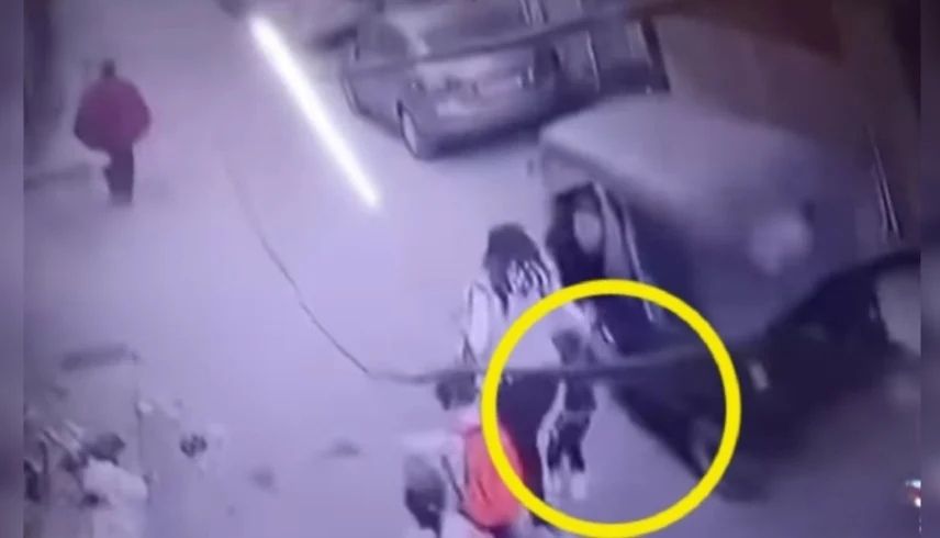 فيديو خطف طفل من يد والدته يثير ضجة في مصر