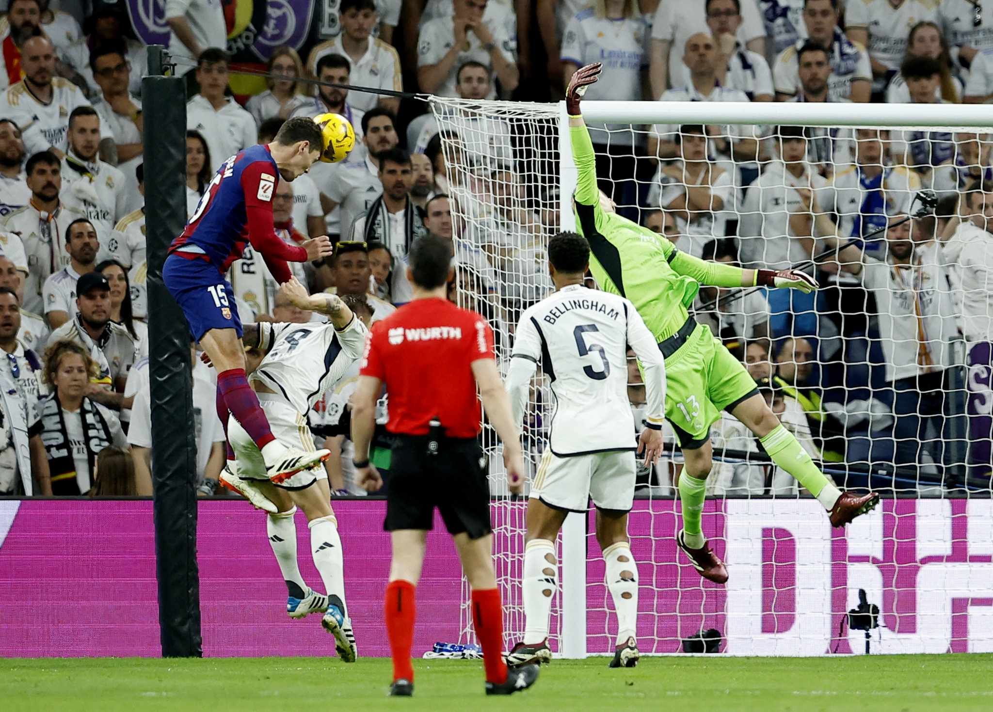 عقب الفوز بالكلاسيكو.. ماذا يحتاج ريال مدريد للتتويج رسميا ببطولة الدوري الإسباني؟