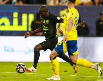 اشتباك بين لاعبي النصر والاتحاد وديابي يحصل على بطاقة حمراء.. ماذا حدث؟ ـ