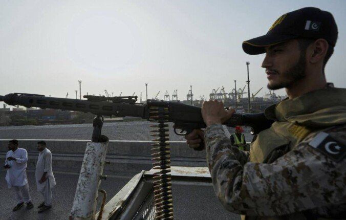 عاجل.. الجيش الباكستاني يعلن بدء عملية عسكرية ضد الهند