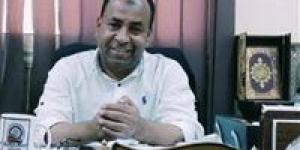 تفاصيل طعن رئيس مدينة دشنا على يد مواطن خلال حملة إزالة قنا - عرب فايف