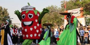 احتفالًا بأعياد الربيع ٢٠٢٥.. محافظ الإسماعيلية يفتتح معرض الزهور ويشارك المواطنين فرحتهم بالاحتفال بكرنفال الربيع - عرب فايف