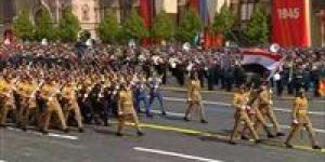 رفع العلم المصري في العرض العسكري بمناسبة عيد النصر بموسكو - عرب فايف