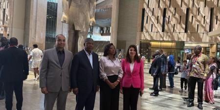 المتحف المصري الكبير يستقبل رئيس أنجولا - عرب فايف