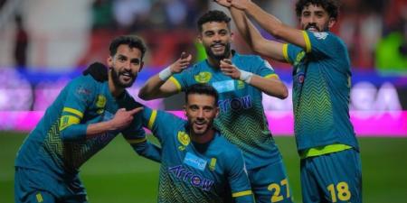 عمر السومة يوسع الفارق مع حمدالله بعد هدفه في شباك الرياض - عرب فايف