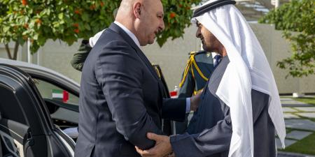 الرئيس اللبناني لرؤساء تحرير المؤسسات الإعلامية في الدولة: لقائي مع محمد بن زايد تجاوز التوقعات .. ويكشف عن إصلاحات هيكلية للتعافي اقتصاديا - عرب فايف