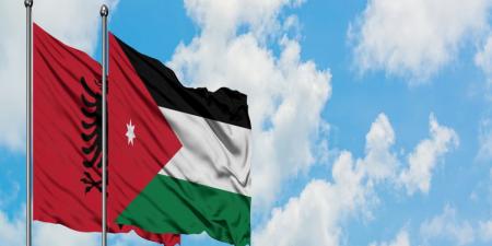 الملك يصل ألبانيا لعقد لقاءين مع الرئيس الألباني ورئيس الوزراء - عرب فايف