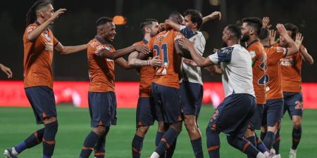 في دوري روشن.. الفيحاء ينتصر ويلقي بـ ضمك في المجهول - عرب فايف