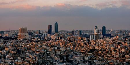 %28.8 نسبة إنجاز أولويات رؤية التحديث الاقتصادي للأعوام (2023-2025) - عرب فايف