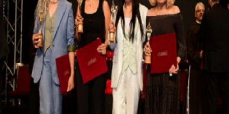 تكريم إيمان العاصى ولوسى وانتصار فى مهرجان الكاثوليكي للسينما - عرب فايف