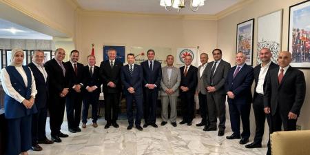 المنتدى الاقتصادي يدعو المستثمرين البريطانيين لاستكشاف فرص الطاقة المتجددة في الأردن - عرب فايف