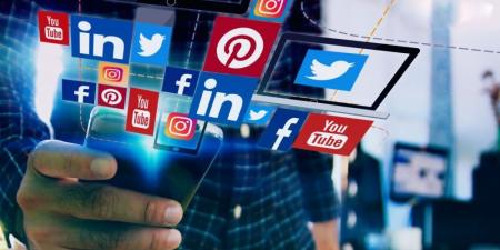 حجب حسابات مشاهير.. توترات الهند وباكستان تصل إلى وسائل التواصل - عرب فايف