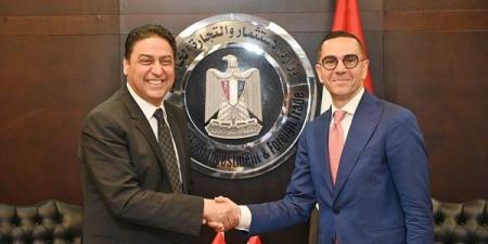 وزير الاستثمار يستقبل وزير التجارة الخارجية المغربي - عرب فايف