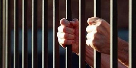 المشدد 7 سنوات لشقيقين وبراءة شقيقان آخرين لقتلهم شخص بالخصوص  - عرب فايف