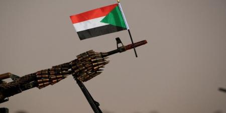 قوات الدعم السريع تستهدف مطار بورتسودان الخاضعة لسيطرة الجيش - عرب فايف