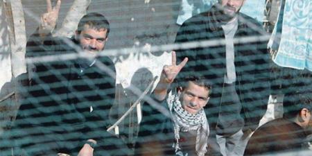 مؤسسات الأسرى الفلسطينية: 180 حالة اعتقال بين صفوف الصحفيين منذ الإبادة - عرب فايف