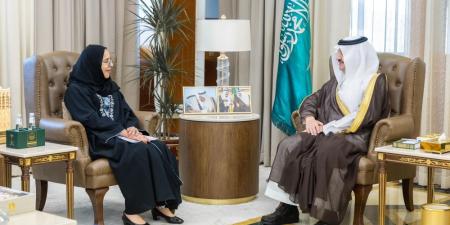 أمير الشرقية يستقبل رئيس وأعضاء جمعية السرطان السعودية بالمنطقة - عرب فايف