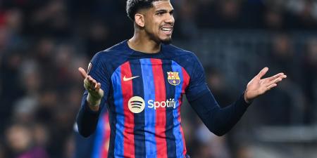 مانشستر يونايتد يستهدف التعاقد مع أراوخو من برشلونة فى الصيف - عرب فايف