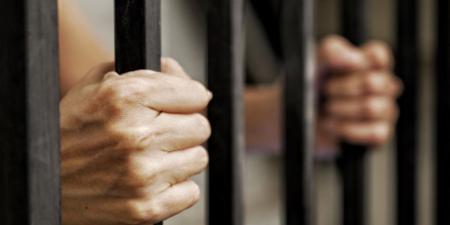وزير الداخلية يوعز للحكام الإداريين بالإفراج عن 390 موقوفا إداريا - عرب فايف