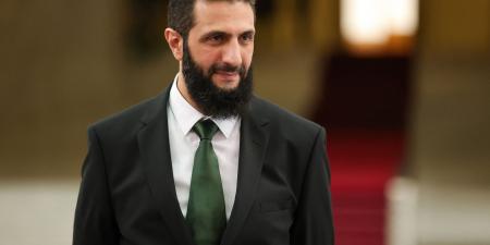 أحمد الشرع يلعب السلِة.. ومتابعون يتساءلون: "رسالة سياسية!؟" - عرب فايف