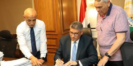 محافظ الجيزة يعتمد المخططات التفصيلية لاحياء العجوزة والوراق وإمبابة والمنيرة - عرب فايف