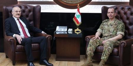 قائد الجيش استقبل سفير سلطنة عمان وعبدالله ومديرة مكتب الأونيسكو في بيروت - عرب فايف