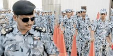 قوات أمن الحج تضبط مقيمًا لنقله (3) مقيمين ووافدًا لا يحملون تصريحًا بالحج - عرب فايف