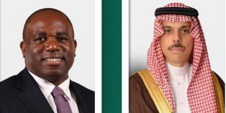 فيصل بن فرحان يتلقى اتصالاً هاتفيًا من وزير خارجية المملكة المتحدة - عرب فايف
