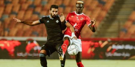 الأهلي يطير بالصدارة وبيراميدز يتراجع.. جدول ترتيب الدوري المصري - عرب فايف