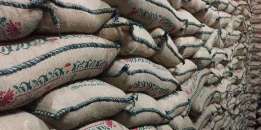 احباط بيع 12 طن دقيق مدعم فى السوق السوداء - عرب فايف