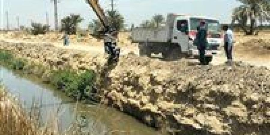 وزير الري يتابع أعمال تنفيذ إزالة التعديات على المجاري المائية بمحافظة الفيوم - عرب فايف