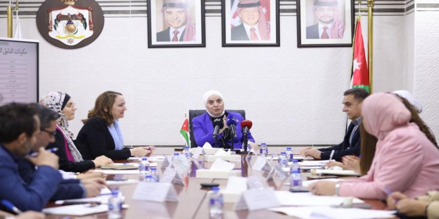 بني مصطفى: الدليل الوطني لتتبع مشاركة المرأة أحد المبادرات الأساسية في رؤية التحديث الاقتصادي - عرب فايف