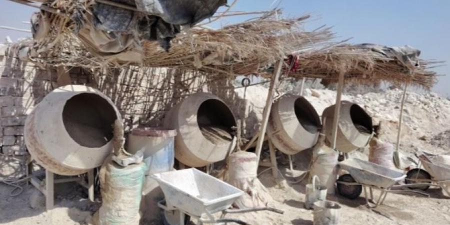 ضبط مصنع لإنتاج وتعبئة الأسمدة الزراعية المغشوشة بالجيزة - عرب فايف