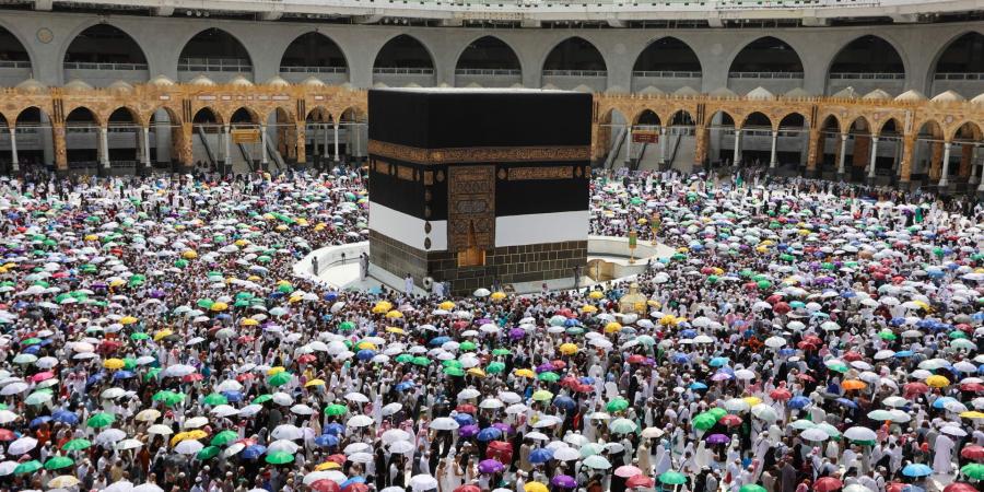 أبرزها منع الدخول للسعودية 10 أعوام..عقوبات صارمة على مخالفي شروط الحج - عرب فايف