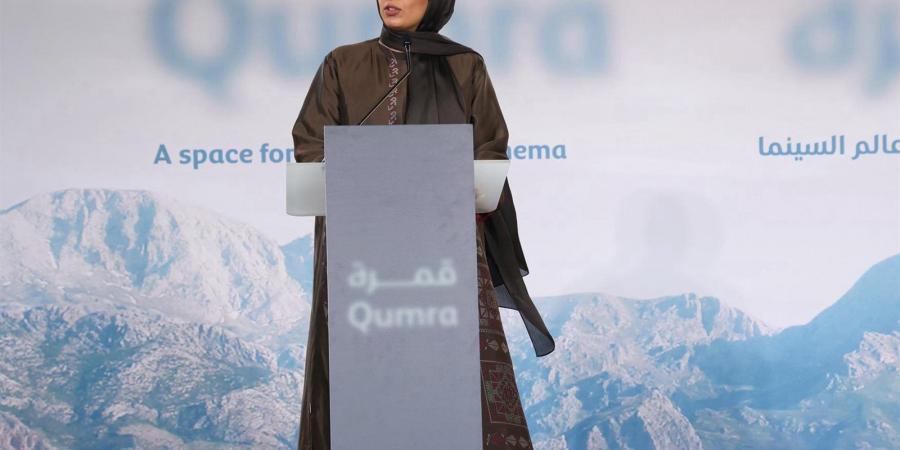 مركز السينما العربية يمنح فاطمة حسن الرميحي جائزة شخصية العام السينمائية العربية 2025 - عرب فايف