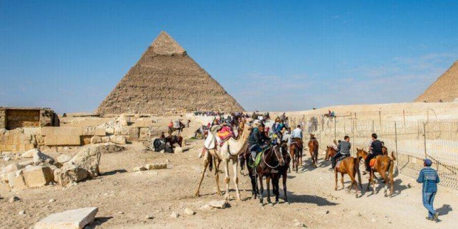 رد مصري حاسم على تقرير إسرائيلي مسيء لأهرامات الجيزة.. «الغيرة من حضارة لا تُقارن» - عرب فايف